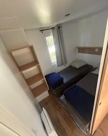 De La Croix D'arles Tatil parkı