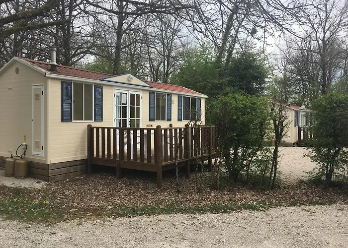 De La Croix D'arles Prázdninový areál